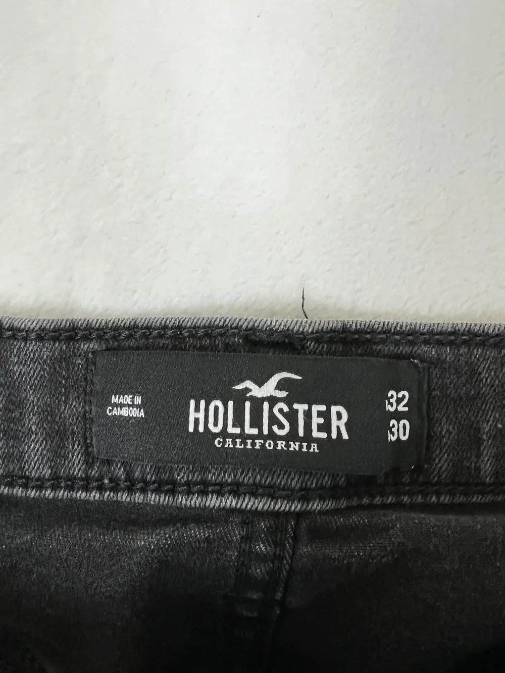 Hollister Jeans Mens 30x30 Gray Taper Slim Fit Advanced Stretch Denim READ
